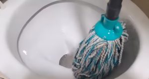 Plombiers utilisent un chiffon pour déboucher les toilettes grâce à une méthode inconnue, voici comment ! Plombiers utilisent un chiffon pour déboucher les toilettes grâce à une méthode inconnue