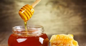 Vous n’avez besoin que d’un verre d’eau pour savoir si votre miel est authentique Vous n'avez besoin que d'un verre d'eau pour savoir si votre miel est authentique
