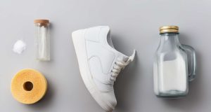 L’astuce simple et efficace pour blanchir vos lacets blancs L'astuce simple et efficace pour blanchir vos lacets blancs