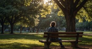 Hypervigilance émotionnelle : les signes à reconnaître et les solutions pour s’en sortir Hypervigilance émotionnelle : les signes à reconnaître et les solutions pour s'en sortir