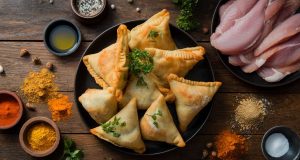 Délicieux samoussas de poulet : recette gourmande et facile ! Délicieux samoussas de poulet : recette gourmande et facile !